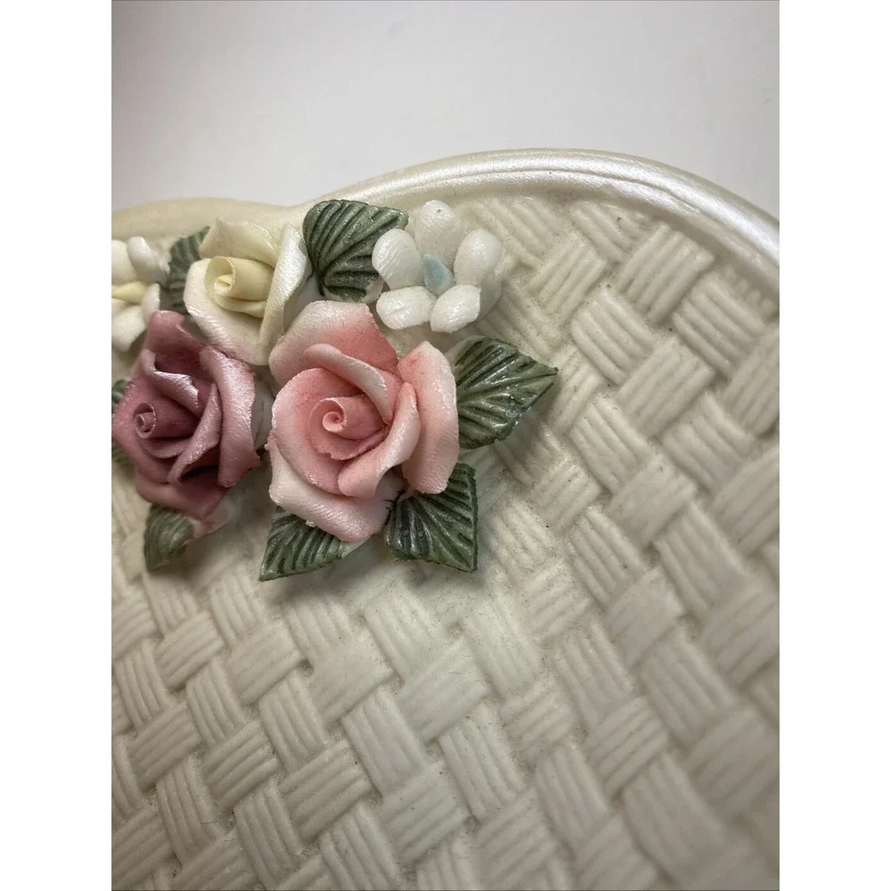 Rare Vintage Ceramic Heart Dish‎ Woven Design With Roses Shaped Trinket 5.5x5.5